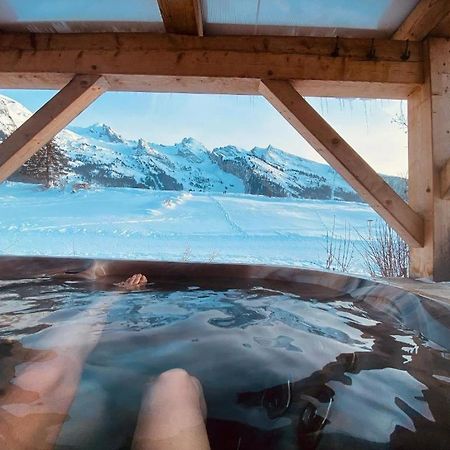 Chalet Inarpa - Appartements Et Suites Ла-Клюсаз Экстерьер фото